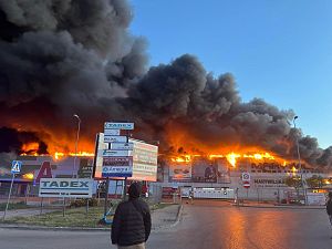 Zbiórka na wsparcie dla rodzin Kupców poszkodowanych w pożarze hali Marywilska 44 